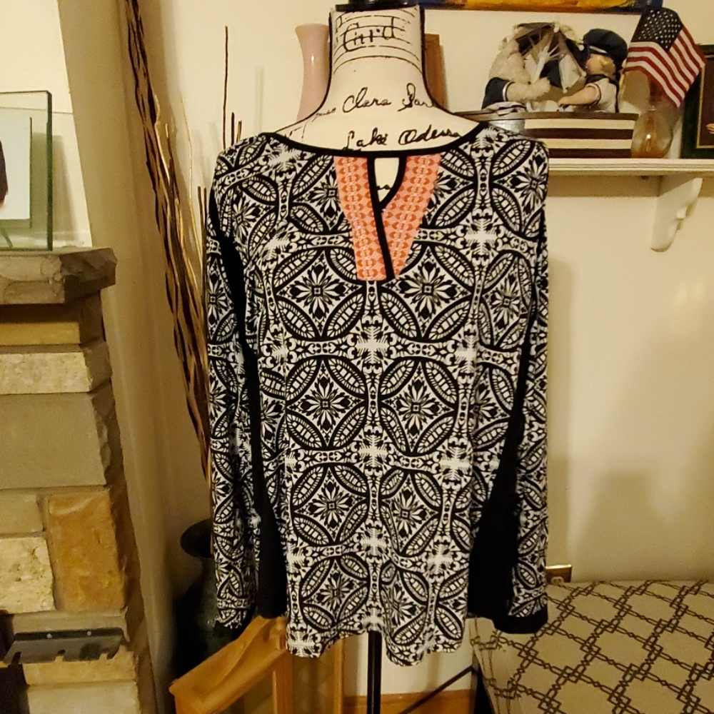 Black print top sz 1X